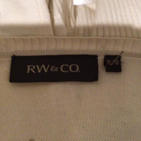 Men’s bundled 2 long sleeve pullover style sweaters - Picture 5 of 5